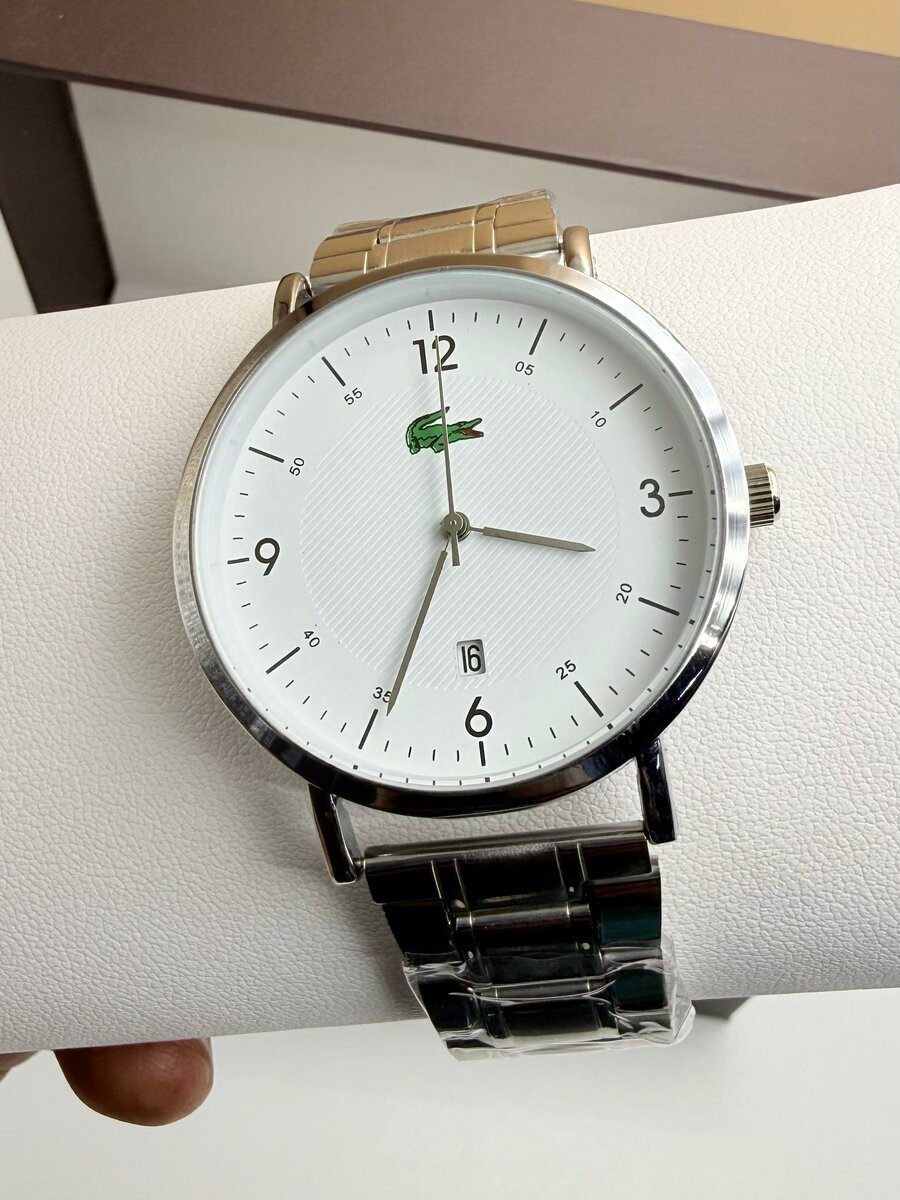 Montres élégantes modernes