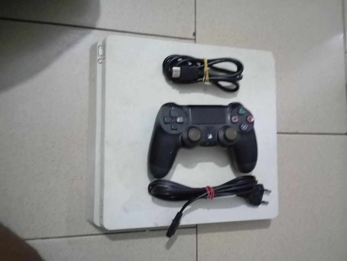 Ps4 slim