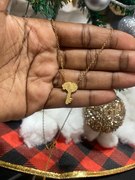 Petit collier Clé Dorée