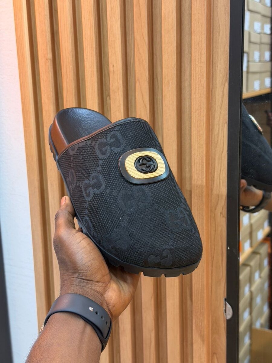 Mules de luxe en cuir tendance