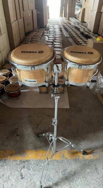 Bongos Yamaha en bois + stand