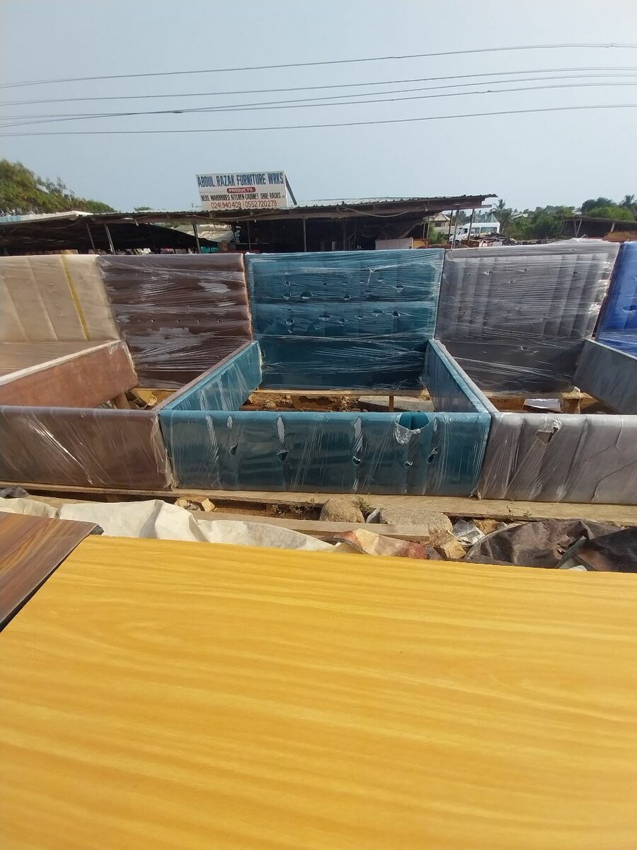 Bed frames [payment on delivery]