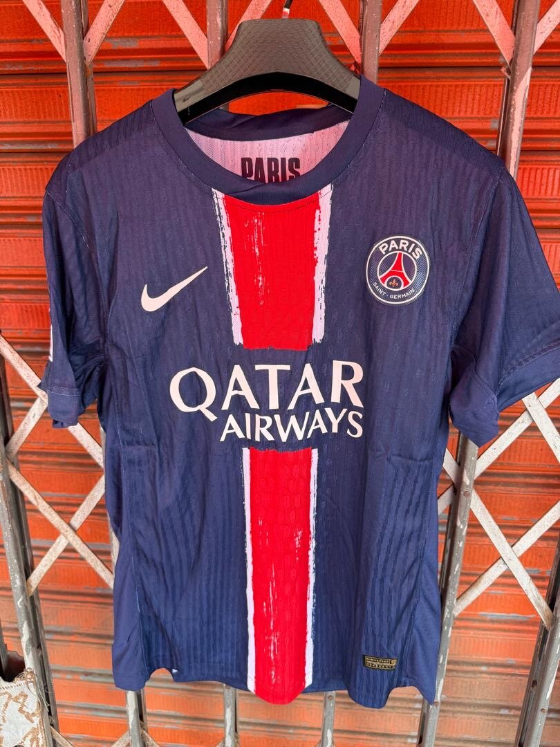 Maillot de football tendance