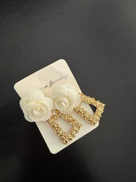 Boucles doreilles femmes