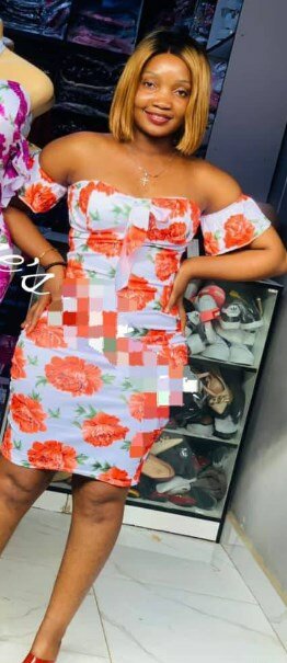 Fitted dress, orange flowers print