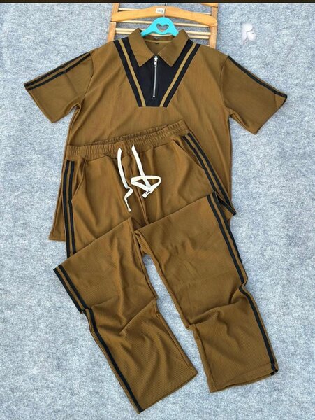 Ensemble de Survêtement Moderne