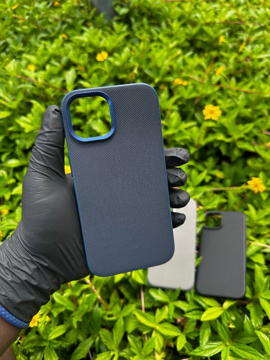 Coque semi-cuire élégante