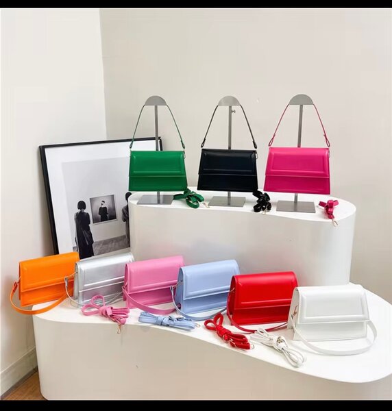 Sacs à main colorés tendance