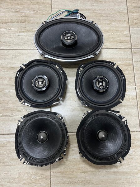 Продаю колонки оригинал привозные Япония