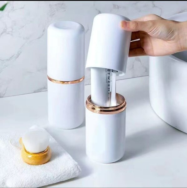 Distributeur de dentifrice moderne