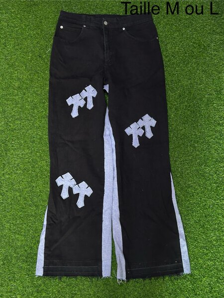 Pantalons customisés croix