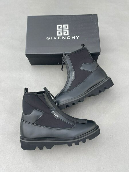 Chaussures Givenchy élégantes