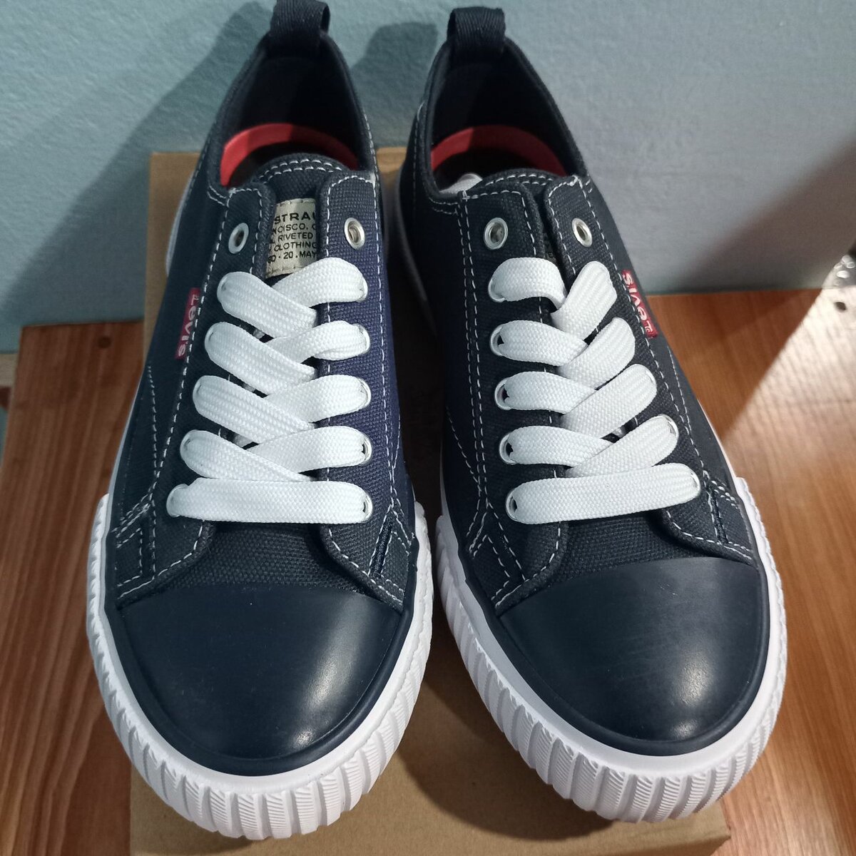 Baskets Levi's en toile noire