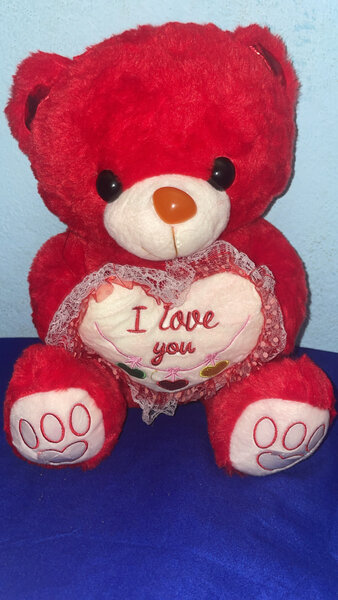 Ours en peluche "Love" moyen