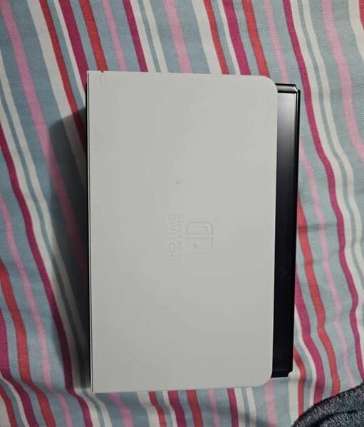 Console portable blanche