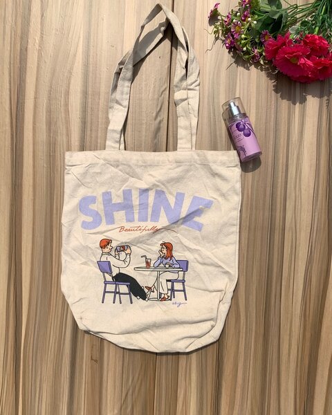 Tote bag