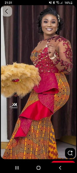 Robe élégante en wax brodé