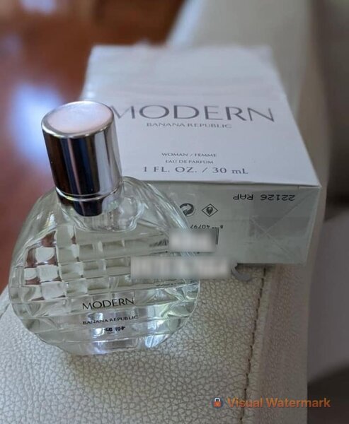 MODERN BANANA REPUBLIC