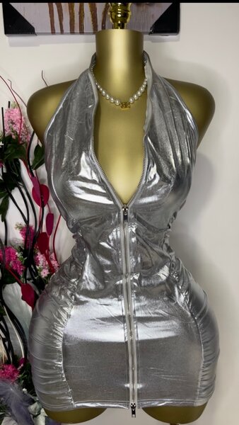 Diner dress available in gold and silver