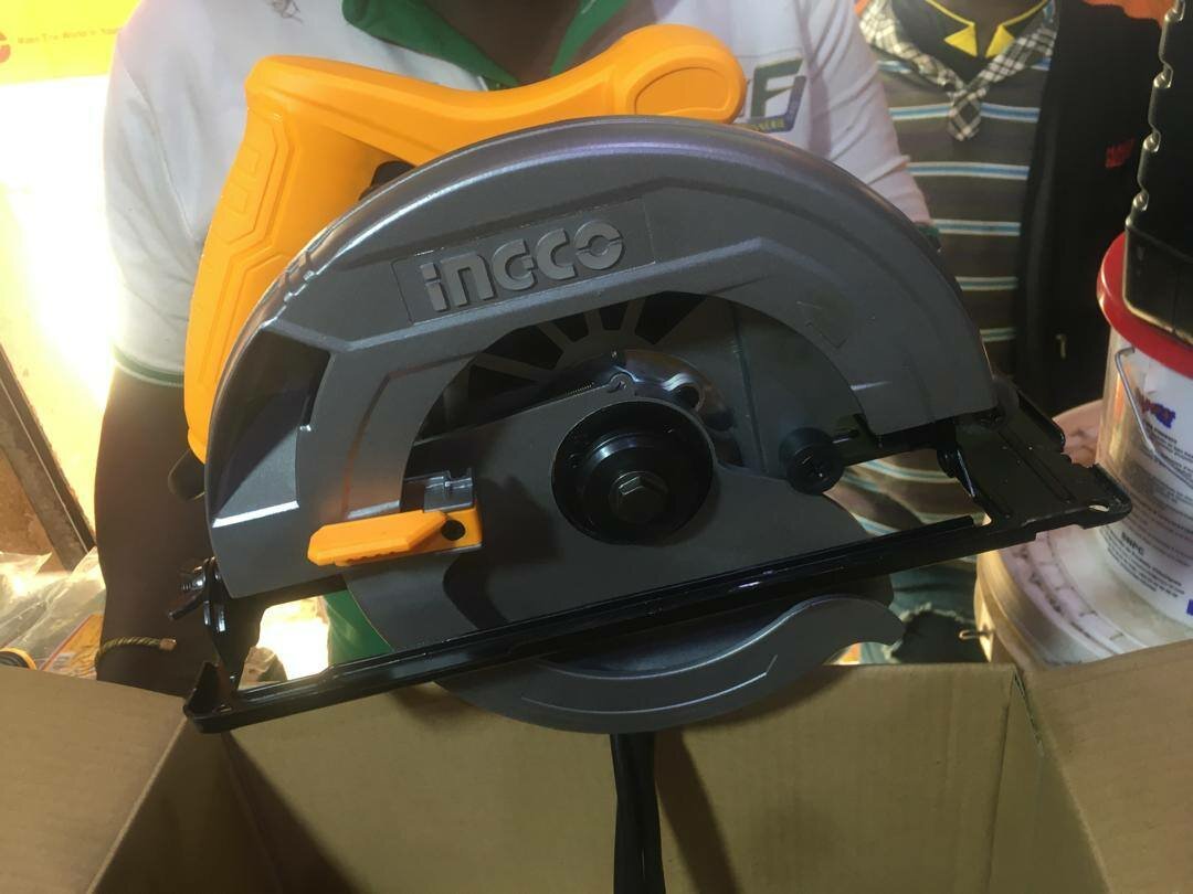 SCIE CIRCULAIRE 1400W ING-CO OUTIL