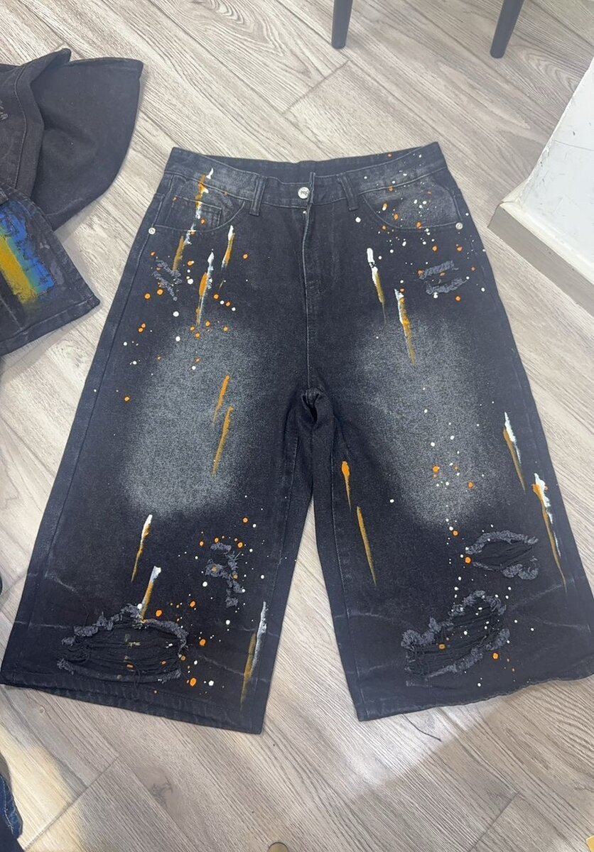 Shorts en jean design artistique