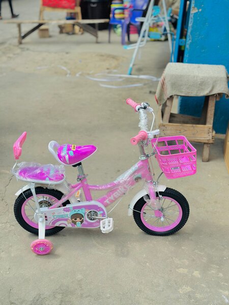Vélo Enfant Rose avec Panier