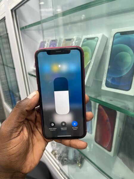 iPhone 11 Rouge 64GB Débloqué