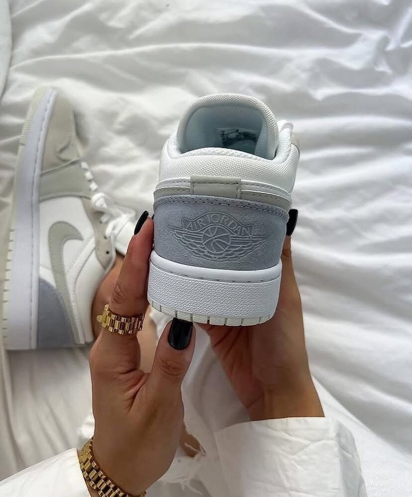 AIR JORDAN 1 LOW PARIS  GREY