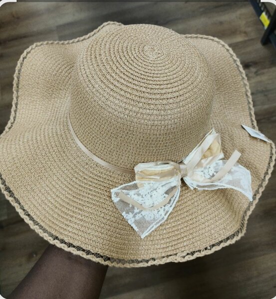 Chapeau de paille élégant