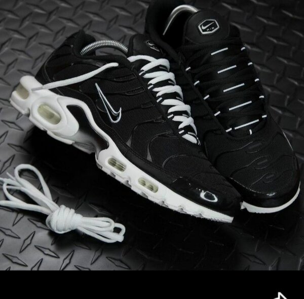 Baskets Nike Tuned Air Noir