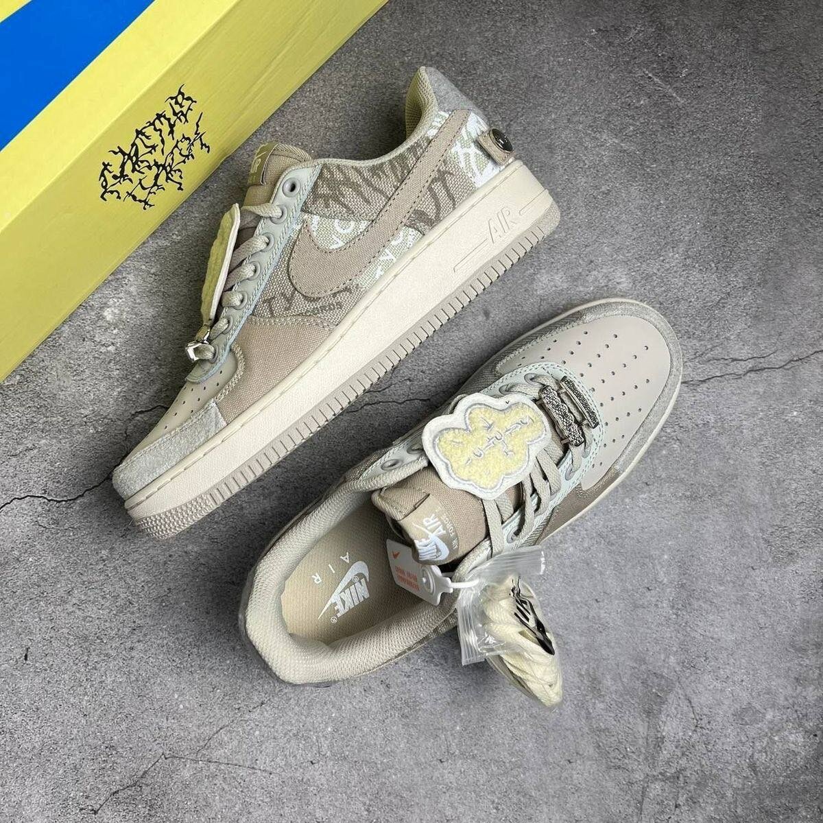 AirForce 1 Travis Scott