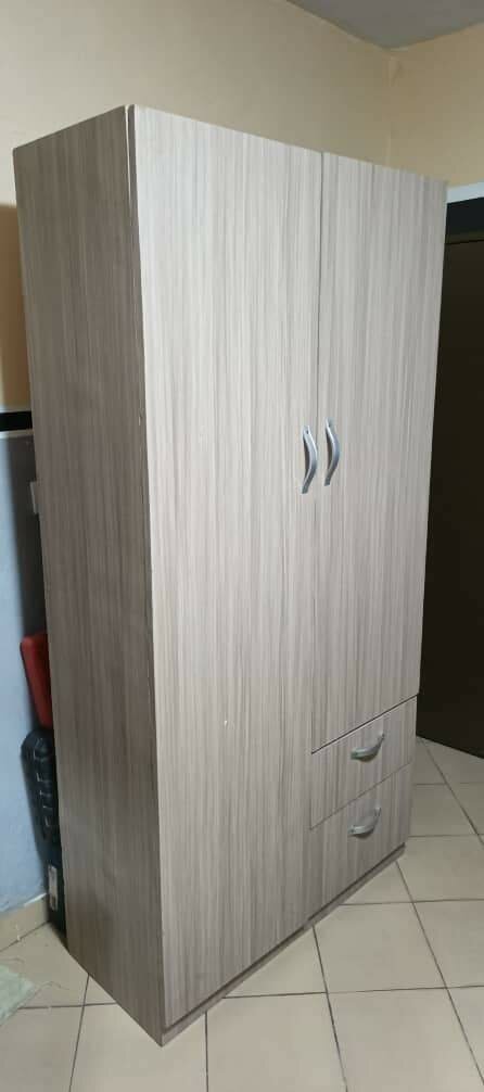 Armoire de rangement moderne