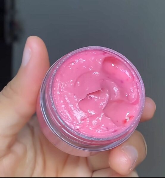 lèvres rose intense