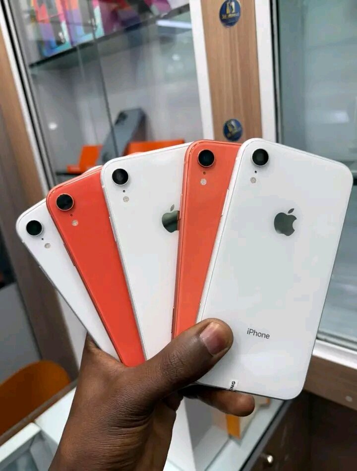 iPhone XR 64GB Débloqué