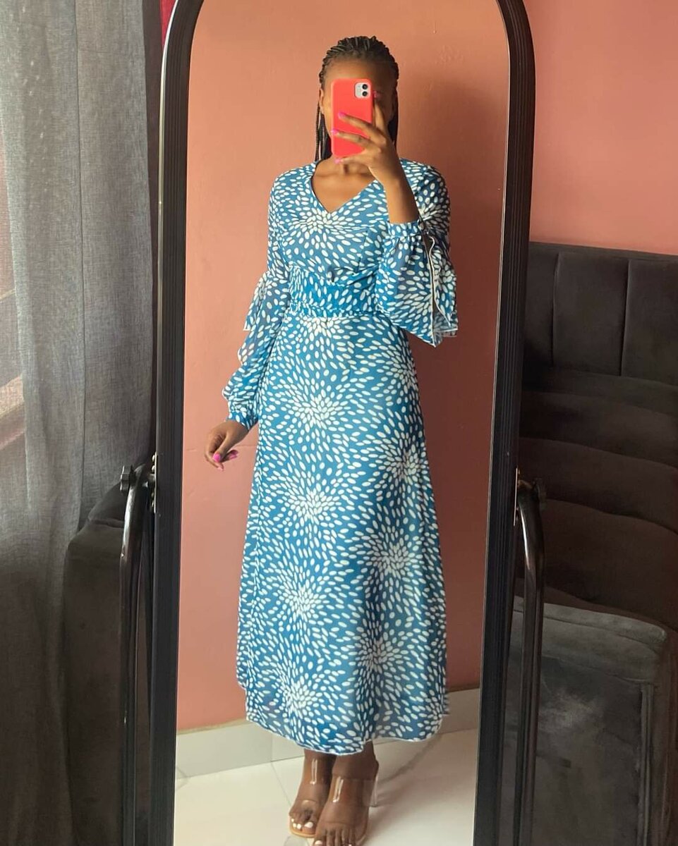 Dress Size S (UK 8/10)