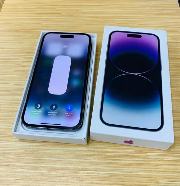 *14 PRO 256GIGA MINUSCULE FISS