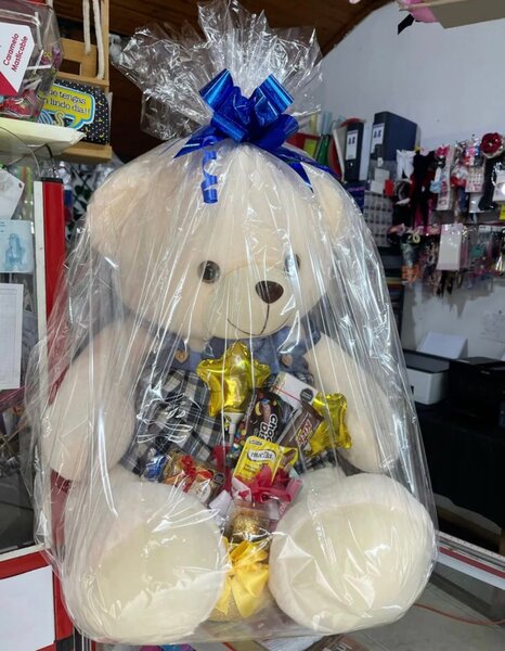 Panier Cadeau Peluche et Douceurs