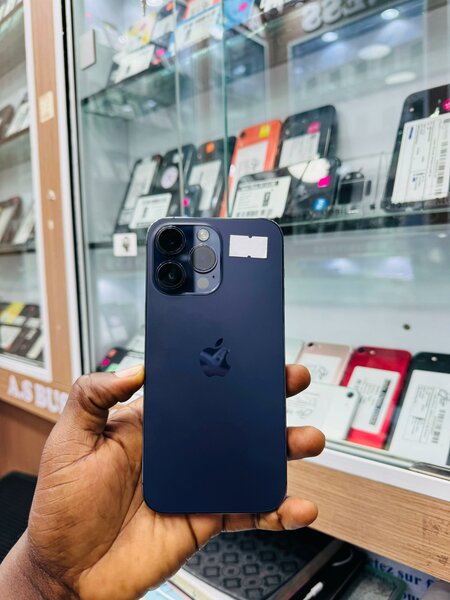 14 pro max 128Go 2puces  Écran