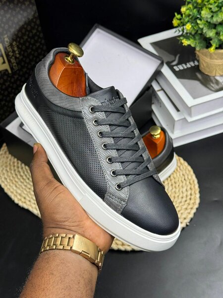 Branded fashion shoes