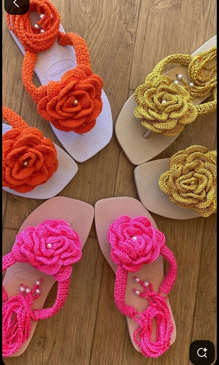 Tongs en crochet colorées