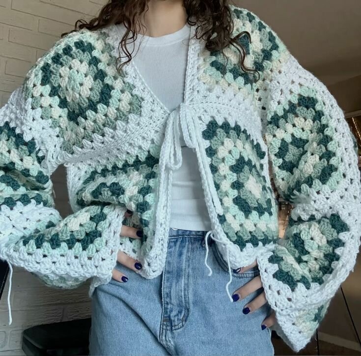 Cardigan en crochet coloré