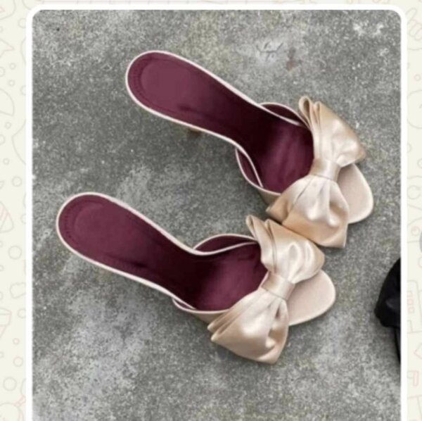 Mules à nœud en satin