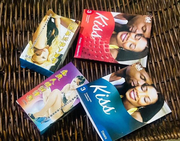 6 Préservatifs + 2 lubrifiants