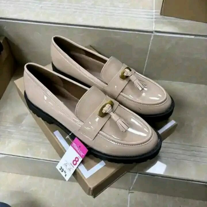 Mocassins vernis élégants