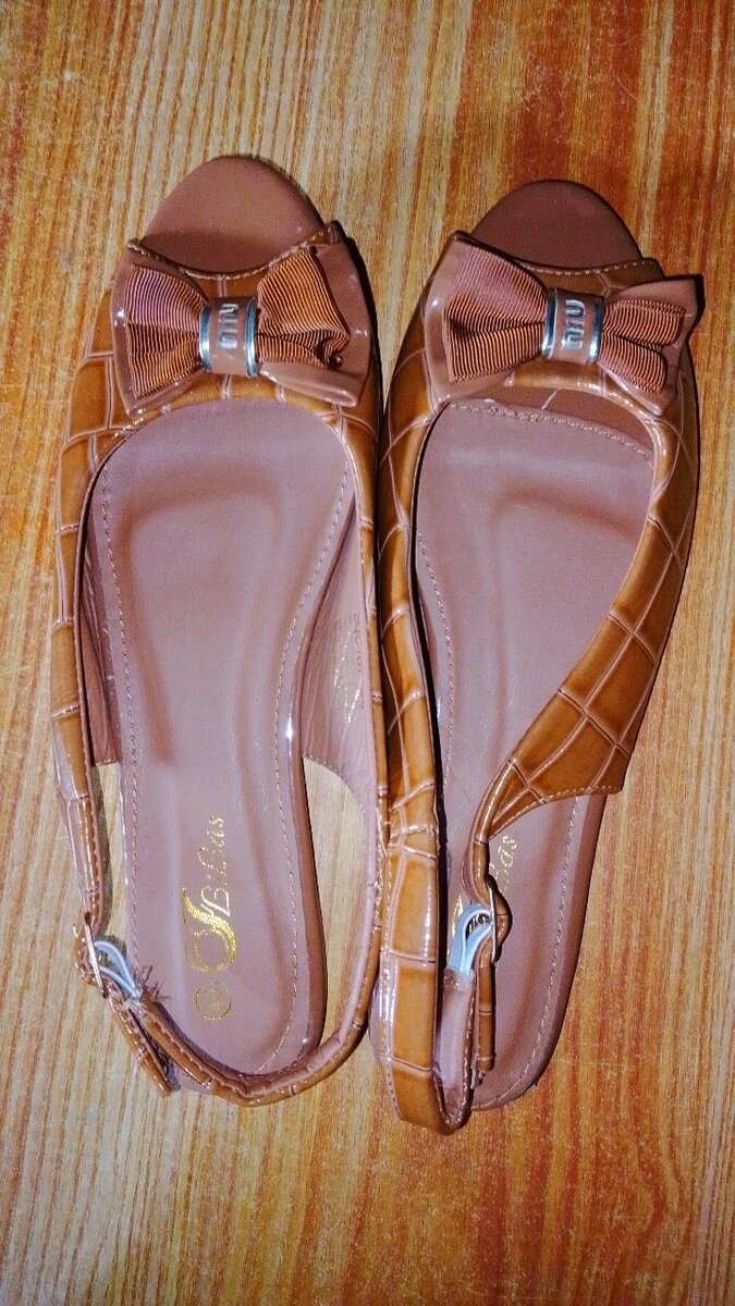 Sandales à aération noeud