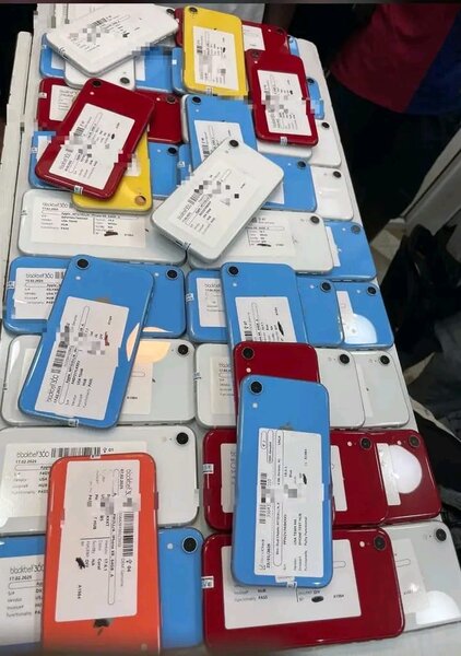 Smartphones multicolores certifiés