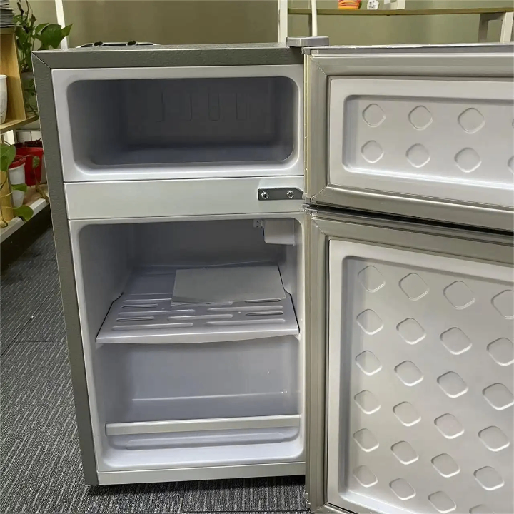 Double door refrigerator