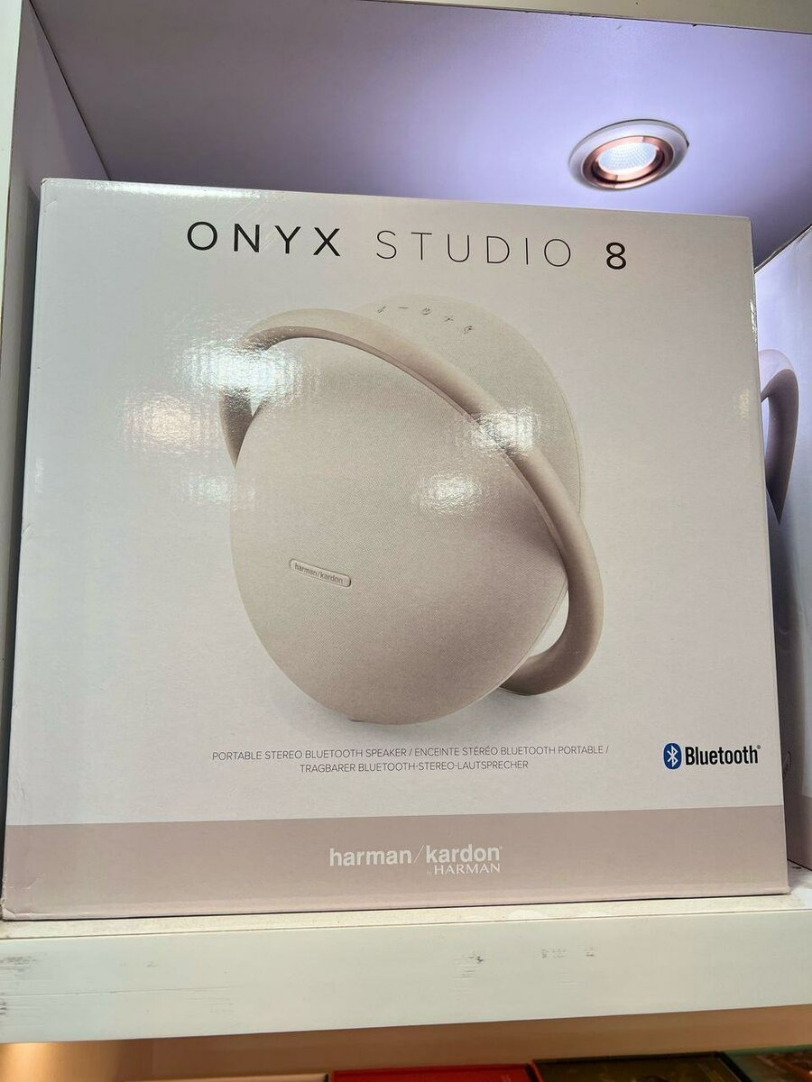 Onyx Studio 8 Premium Speaker