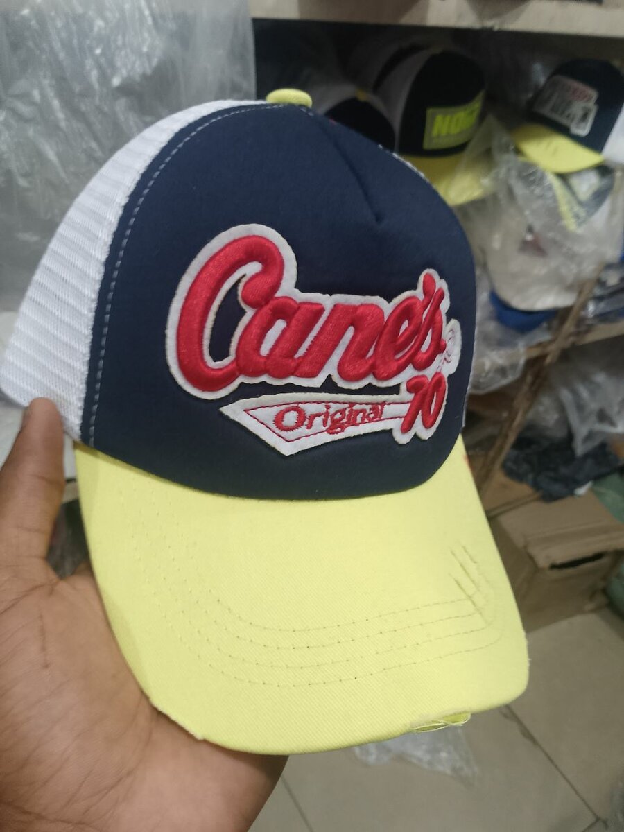 Caps