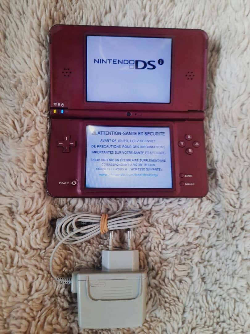 Nintendo  3DS i +30 jeux installés et chargeurs d'origine